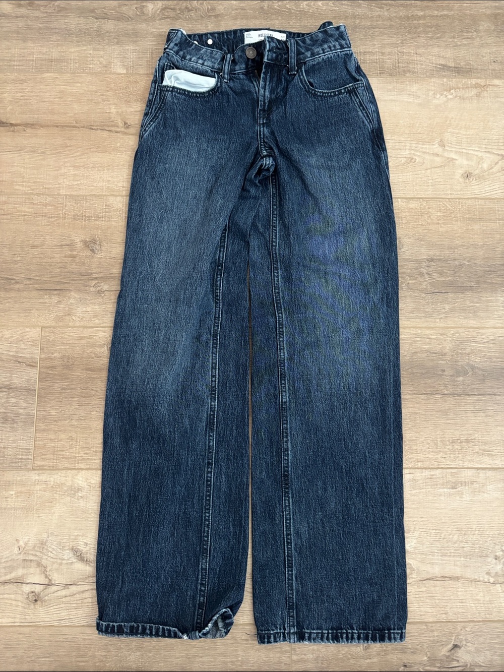 Hollister Low-Rise Baggy Jeans - Dark Wash